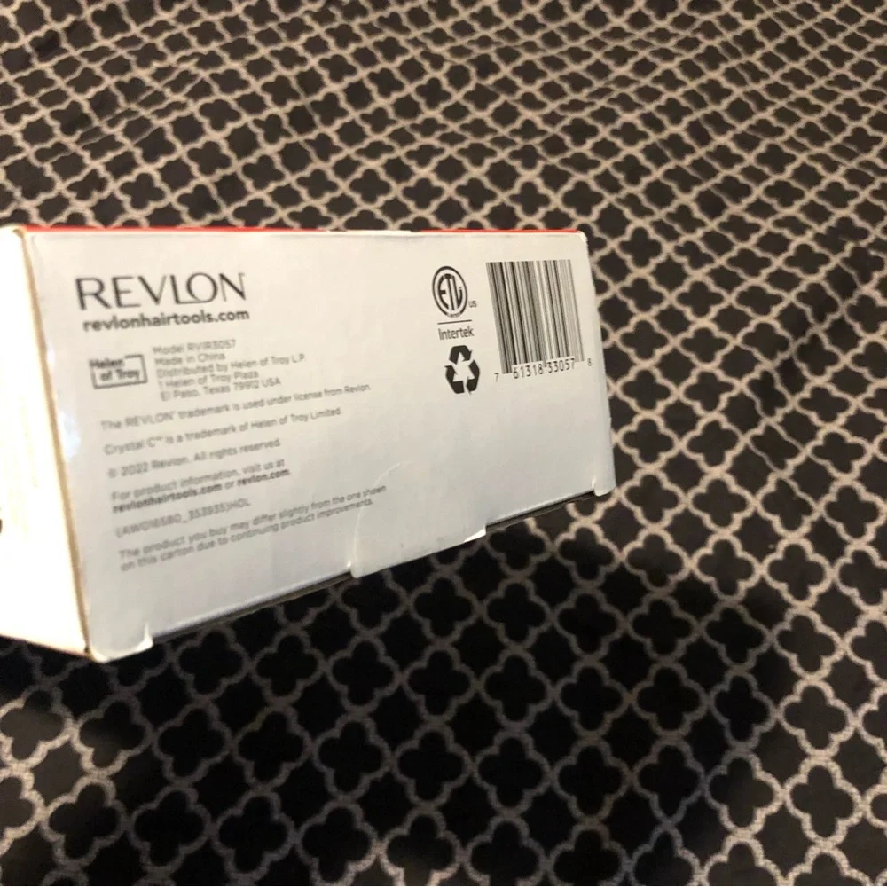 Revlon 3 Barrel Jumbo Hair Waver Long-Lasting Natural Looking Waves Black White.